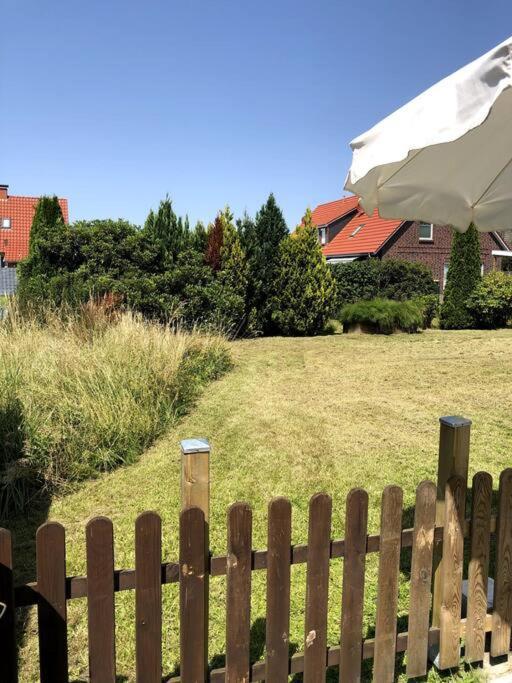 "Kleine 4" Idyllisches Tinyhouse An Der Nordsee Norden Bagian luar foto