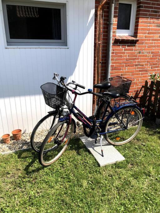 "Kleine 4" Idyllisches Tinyhouse An Der Nordsee Norden Bagian luar foto