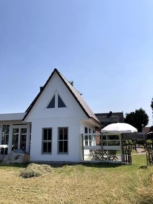 "Kleine 4" Idyllisches Tinyhouse An Der Nordsee Norden Bagian luar foto