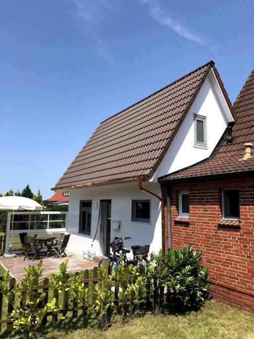 "Kleine 4" Idyllisches Tinyhouse An Der Nordsee Norden Bagian luar foto