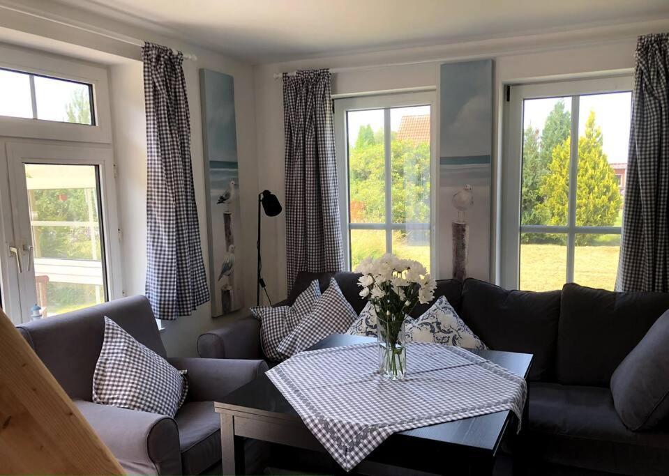 "Kleine 4" Idyllisches Tinyhouse An Der Nordsee Norden Bagian luar foto